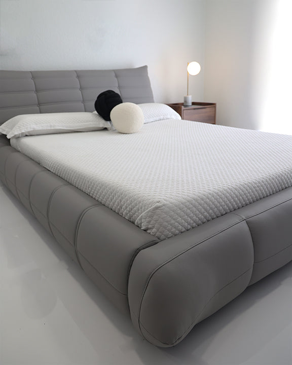 QUEEN BED